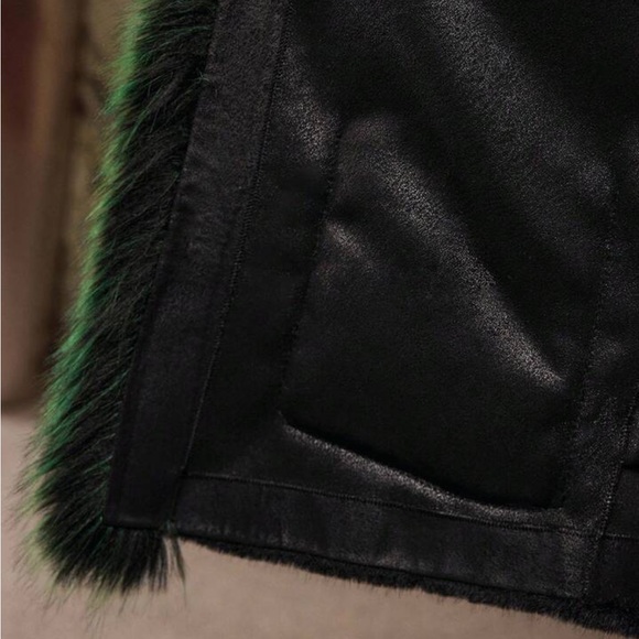 NWT - Women’s Green and Black Faux Fur Coat - Picture 7 of 7